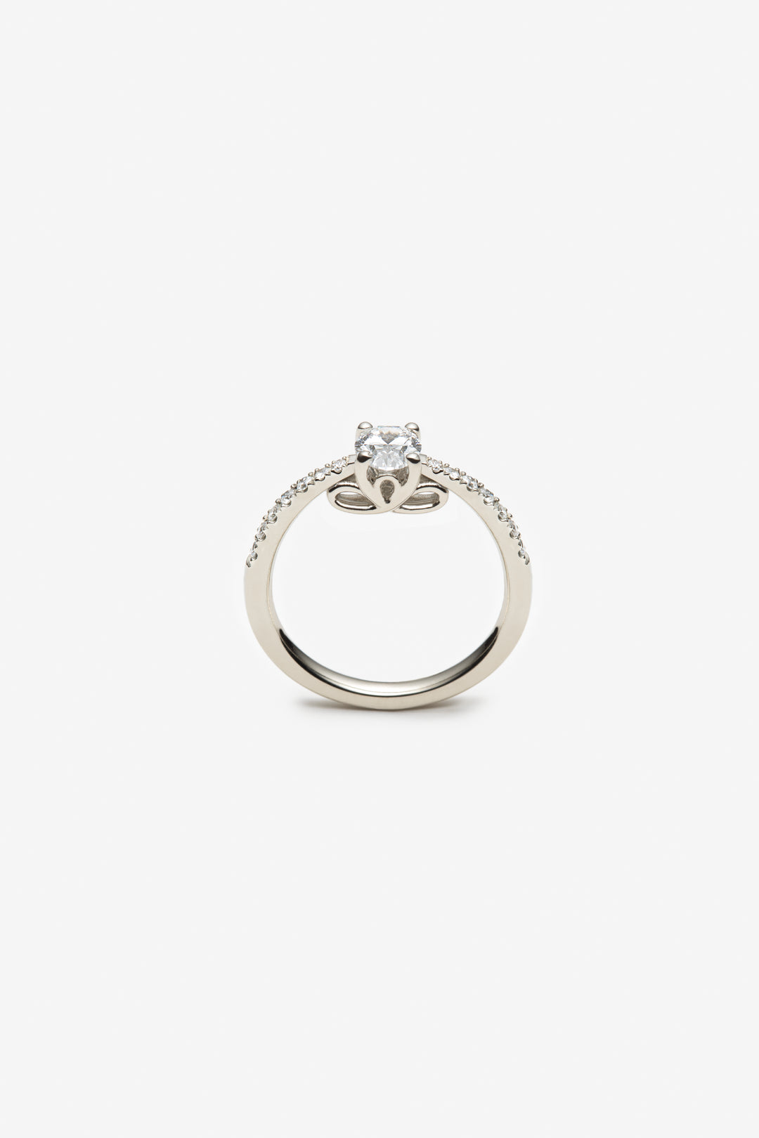 Bague Boucle solitaire semi éternité diamants ovale 0.5 créés 18k